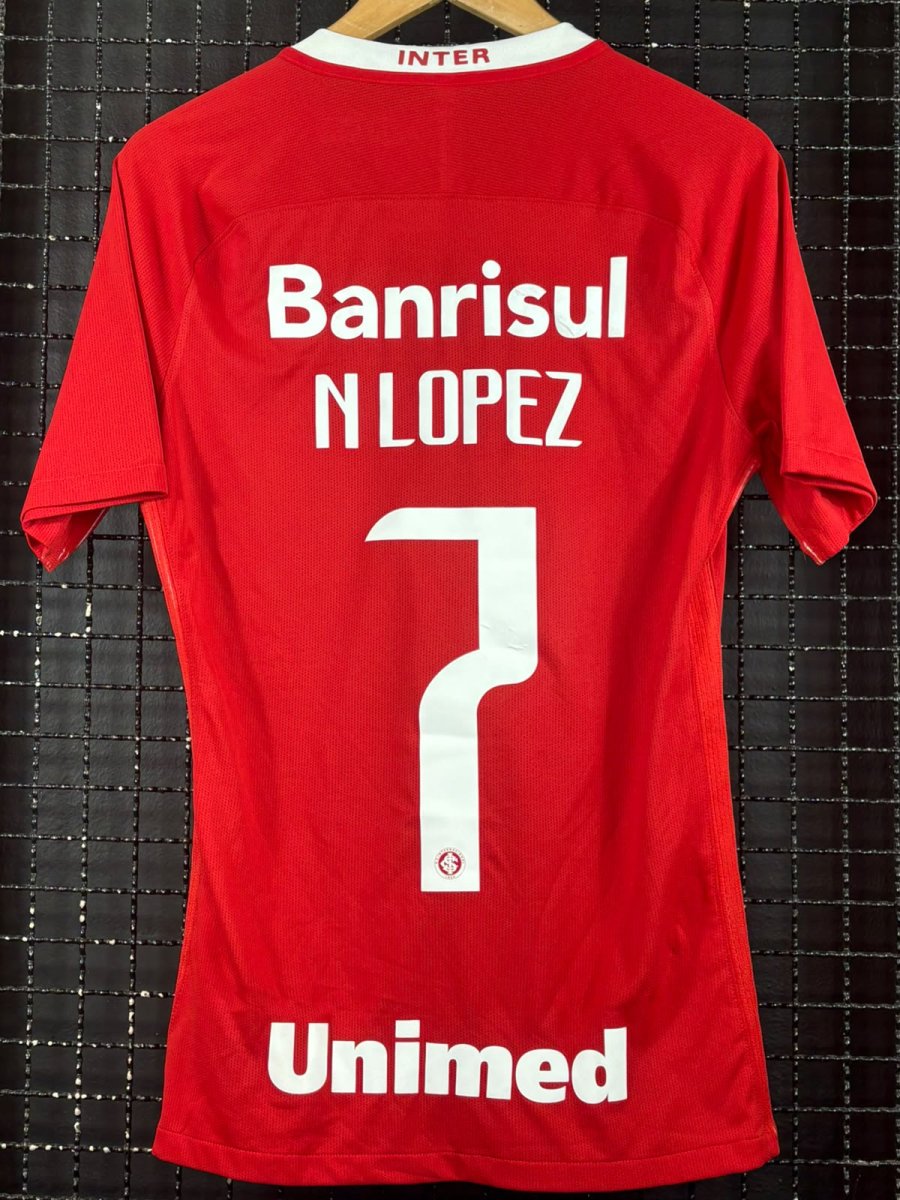 Camisa Internacional Nike 2016 Nico Lopez autografada - Image 3