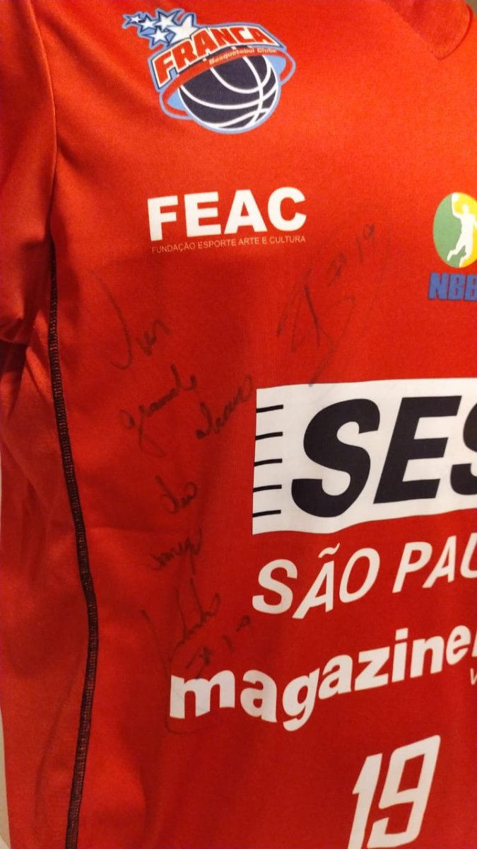 Camisa Franca Overtime 2017 Leandrinho Barbosa basquete autografada - Image 3